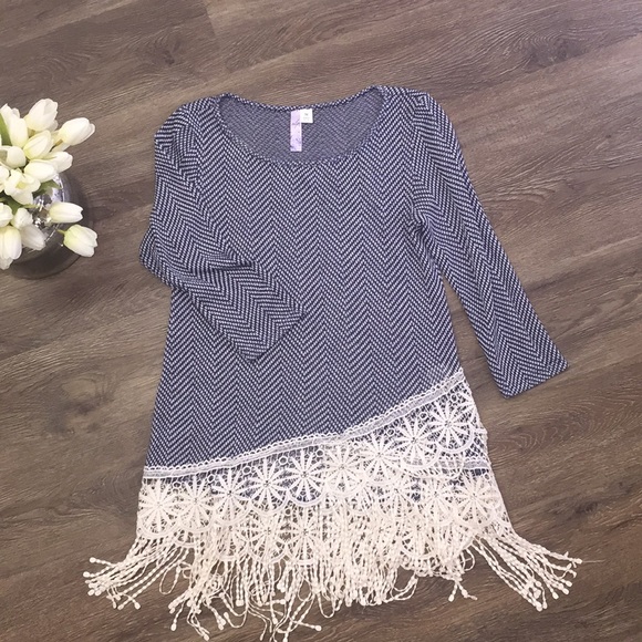 Alya Tops - Alya Herring Bone Top